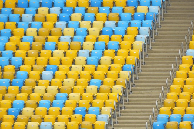 詹姆斯则用 詹姆斯则用